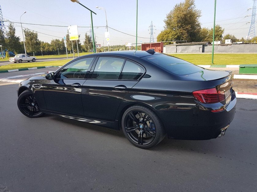 BMW m5 f10 r19