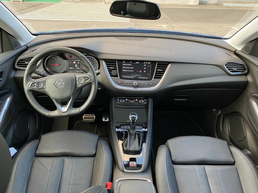 Novo Grandland салон