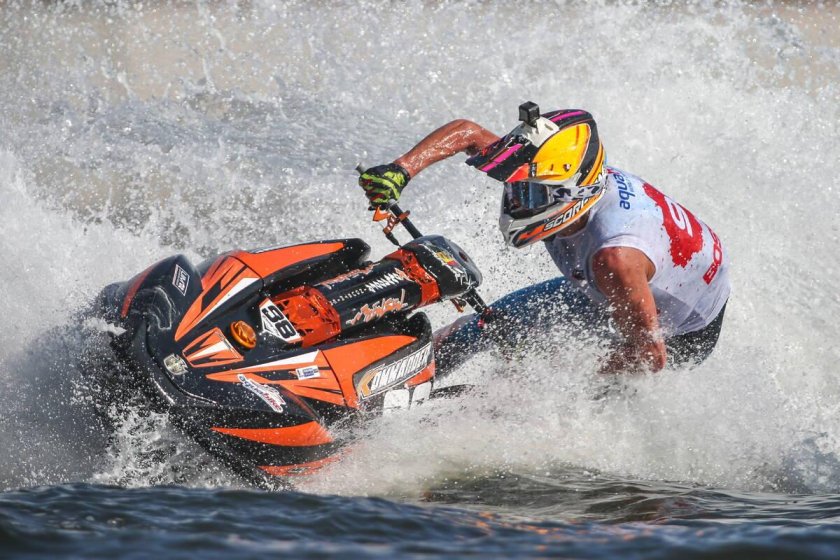 Фристайл на гидроцикле