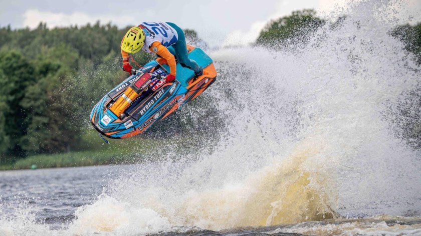 Чемпион россии по аквабайку