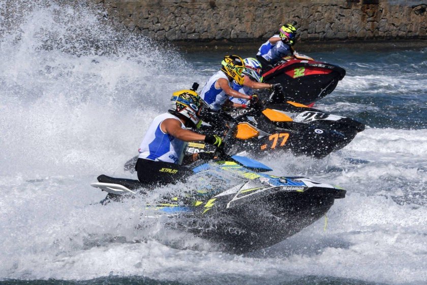 Кольцевая гонка Аквабайк