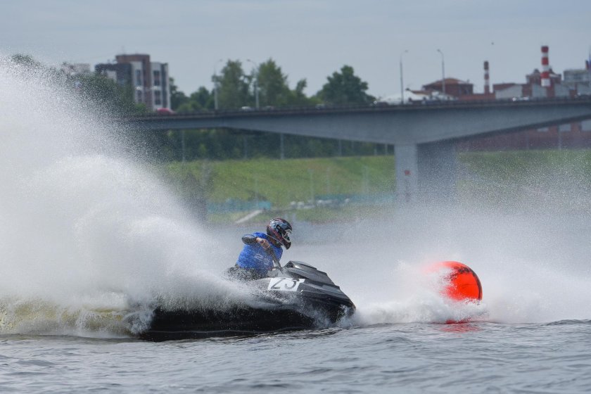 Гонки на аквабайках
