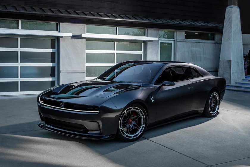 Электрический додж челленджер