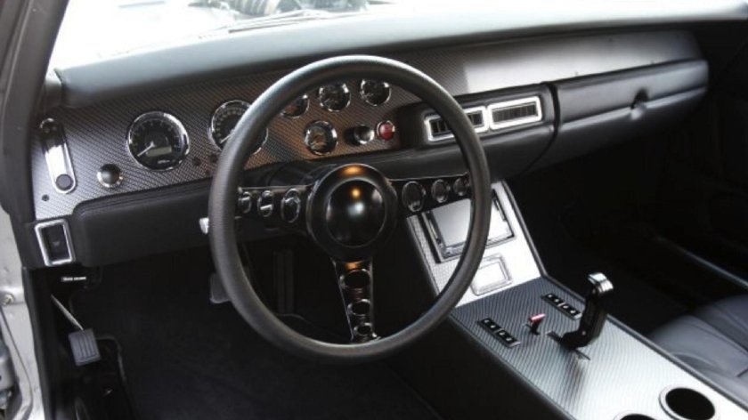 Dodge Charger 1970 салон