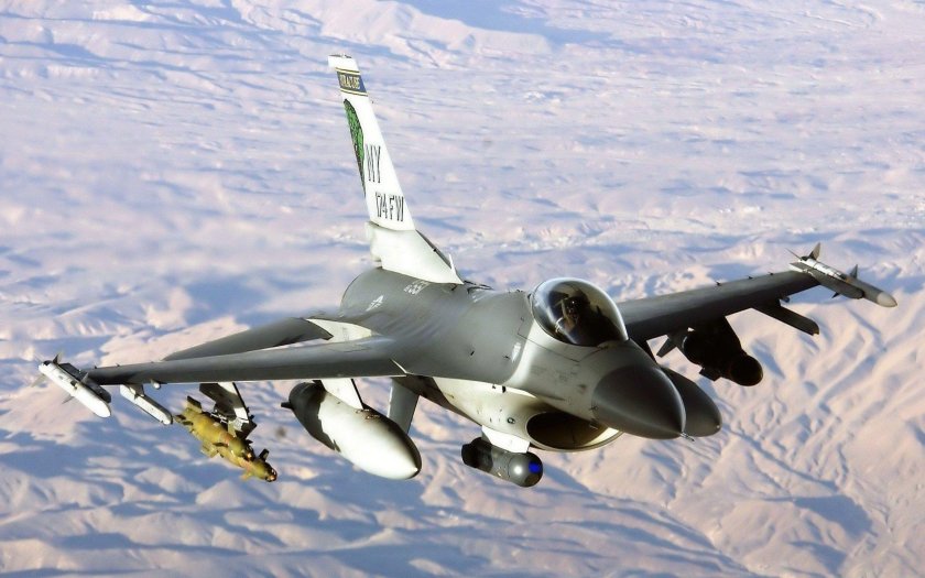 F-16 Fighting Falcon