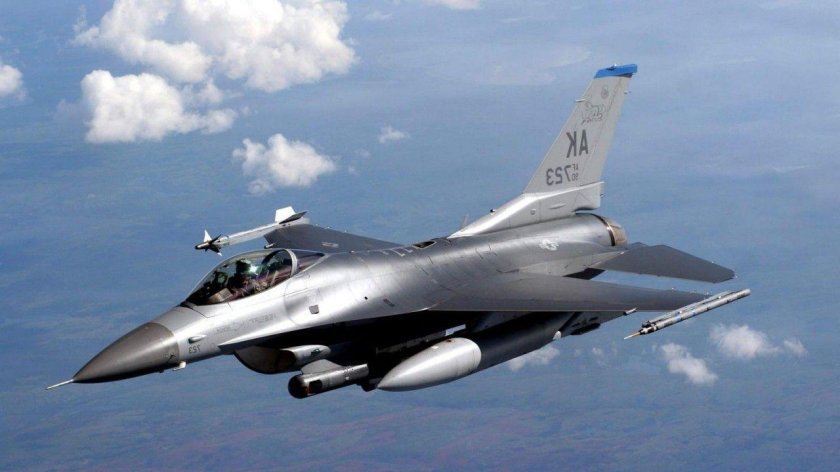 General Dynamics f-16 Fighting Falcon