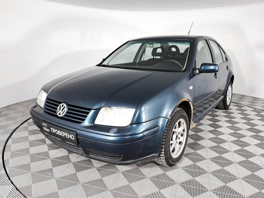 Volkswagen Bora зеленая