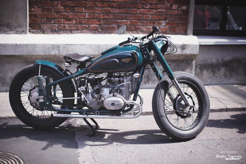 Мотоцикл Урал боббер