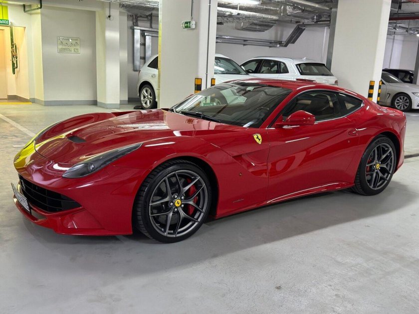 Феррари ф12 берлинетта