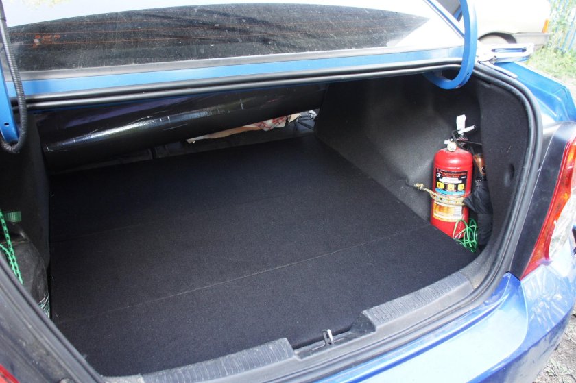 Chevrolet Aveo t300 седан багажник