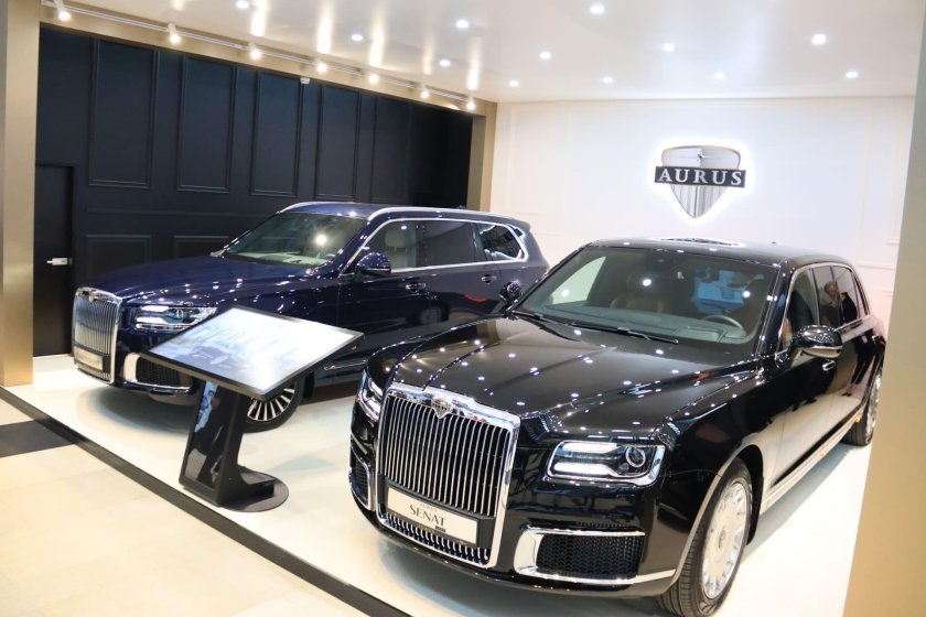 Автомобиль aurus