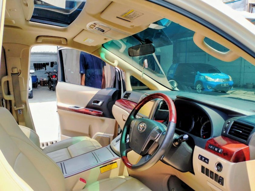 Toyota Alphard 2022 салон