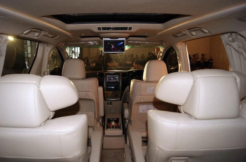 Тойота альфард 2022 салон