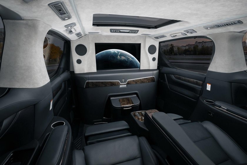 Тойота альфард 2023 салон