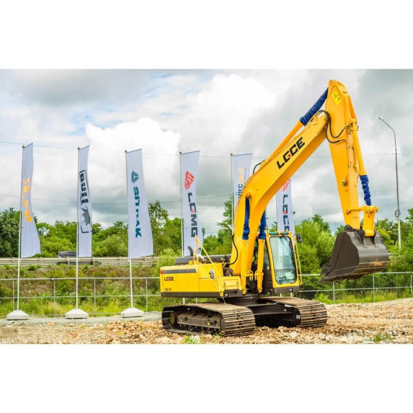 Экскаватор sdlg