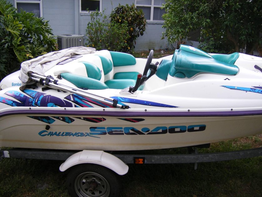 Катер BRP Challenger 230