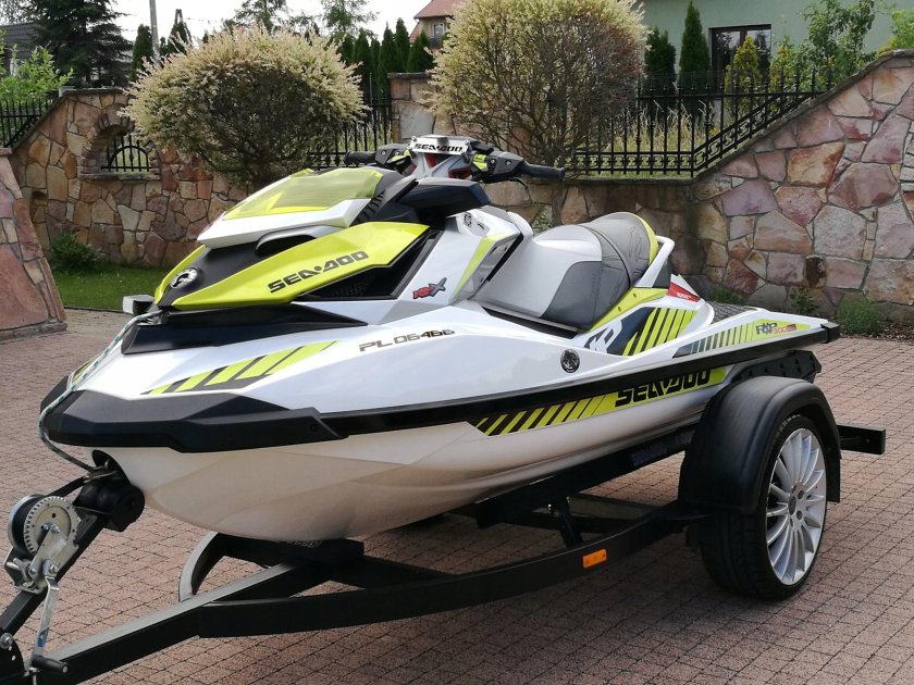 Катер BRP Sea-Doo