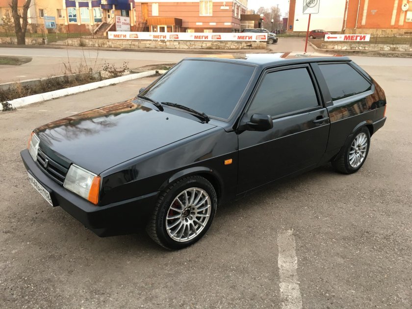 ВАЗ 2108 черная