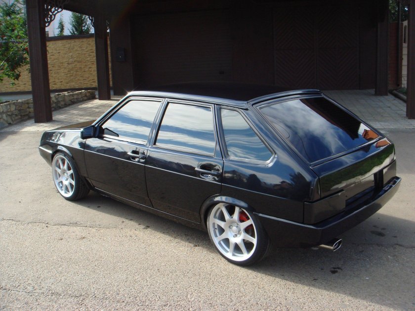 Тюнингованная ВАЗ 2109