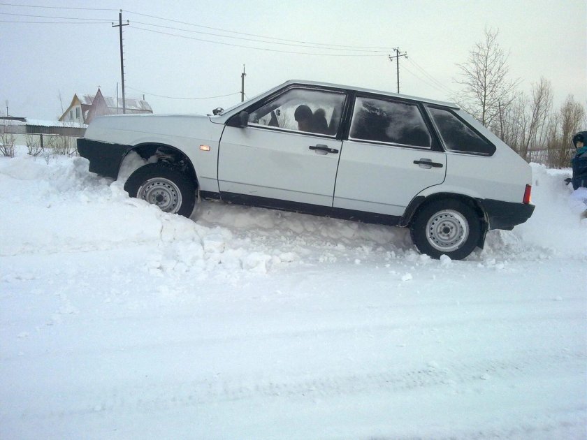 ВАЗ 2109 белая