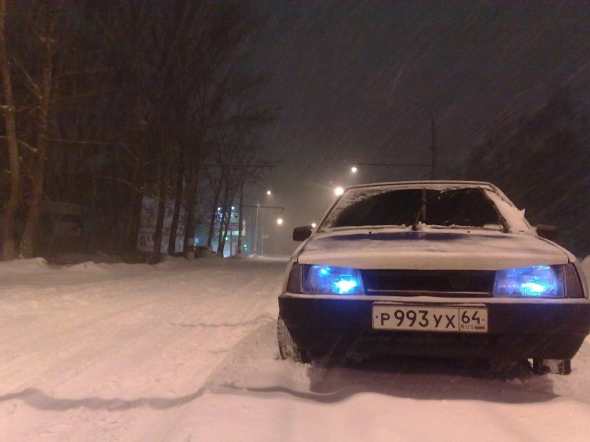 ВАЗ 2109 ночью