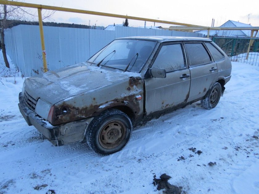 Лада 2109 ржавая