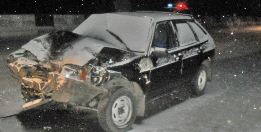 ВАЗ 2109 чёрная Разбитая зимой