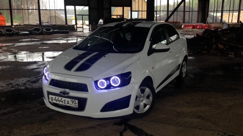 Шевроле Авео т300 белая