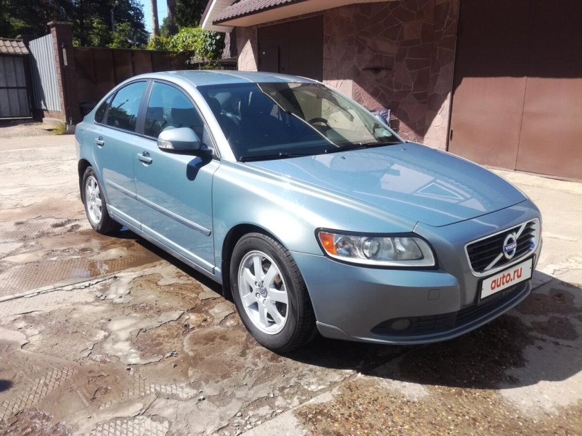 Вольво s40 голубая