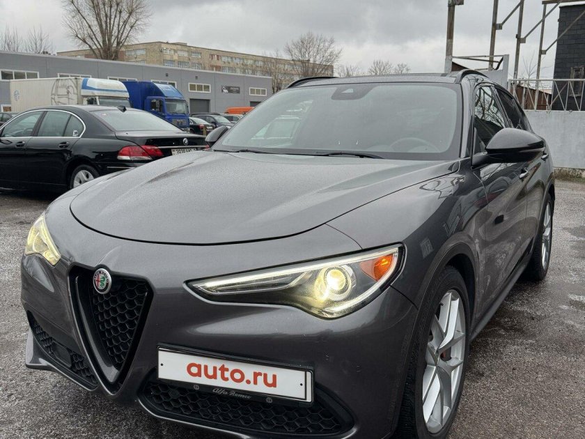 Альфа ромео стелвио