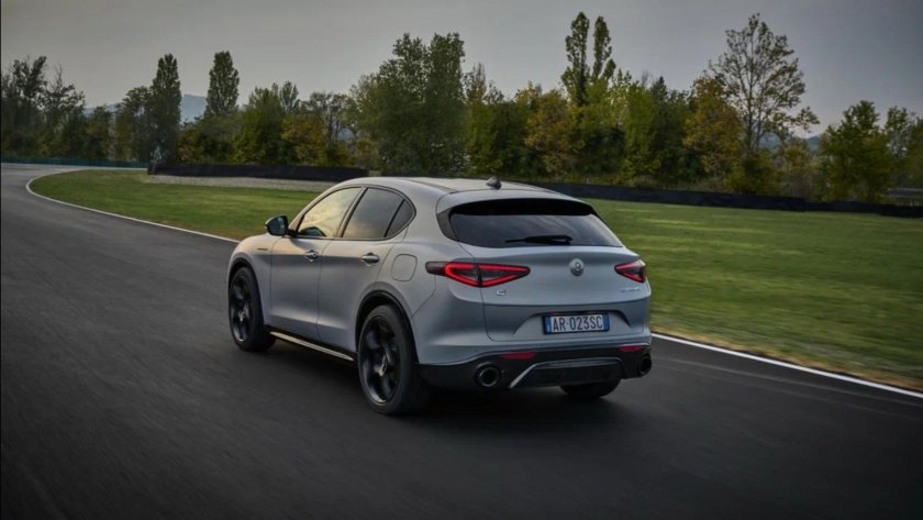 Alfa Romeo Stelvio 2022