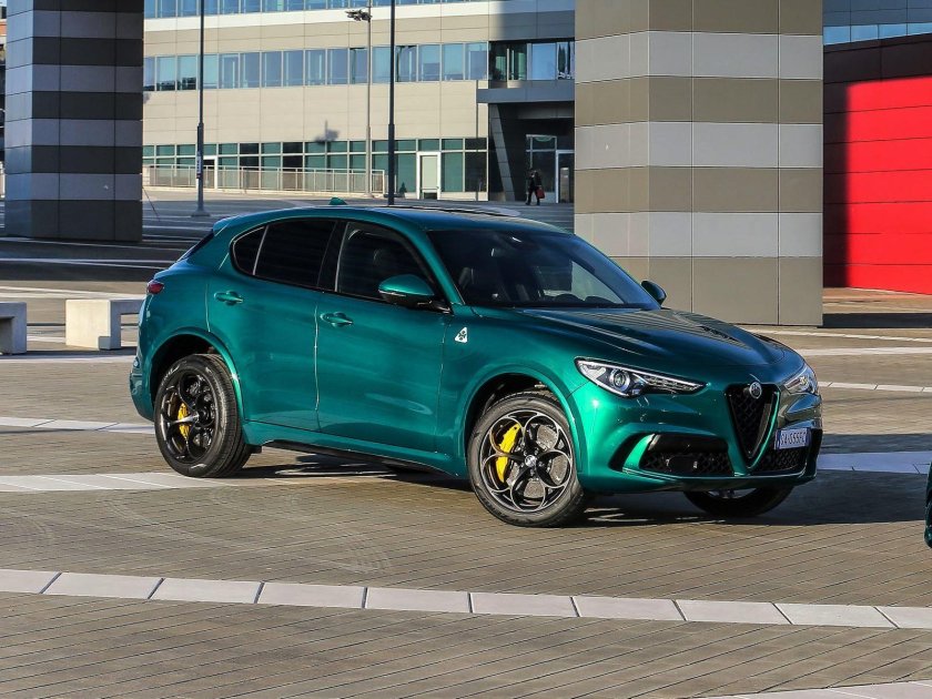 Alfa romeo stelvio 2022