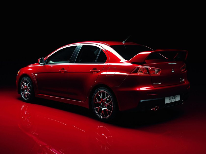 Митсубиси Лансер 10