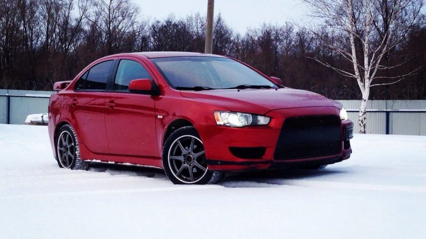 Митсубиси Лансер 10 красный