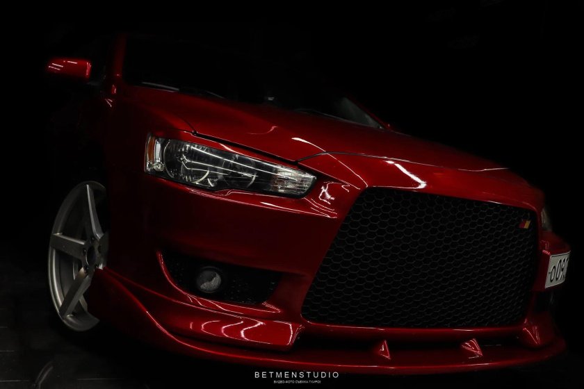 Лансер 10 красный