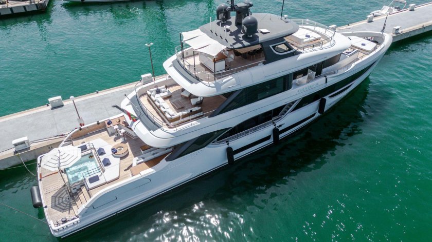 Benetti oasis 40m
