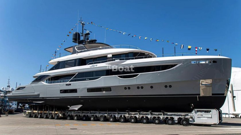 Benetti Oasis 40m