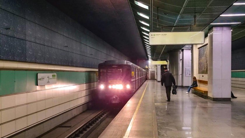 Станция метро беломорская