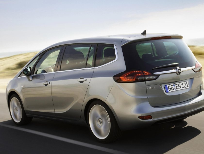 Opel Zafira Tourer 2012