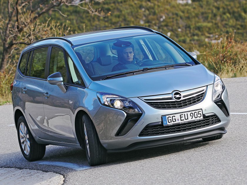 Opel Zafira Tourer 2013