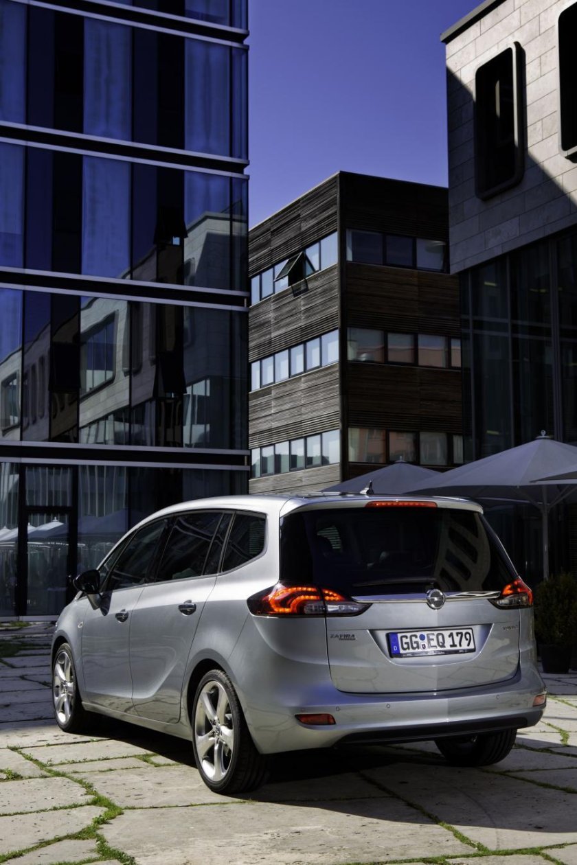 Opel Zafira Tourer 2013