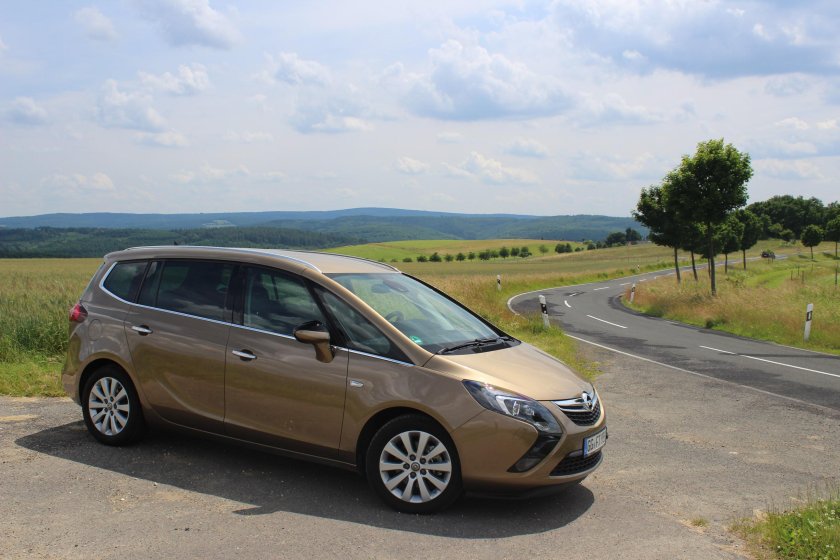Опель Зафира Турер
