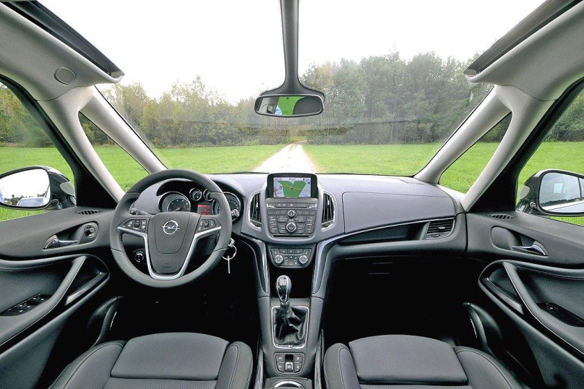 Opel Zafira Tourer 2014 салон'