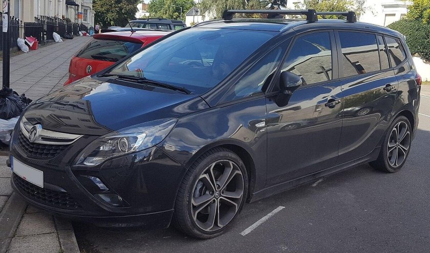 Опель Зафира 2015