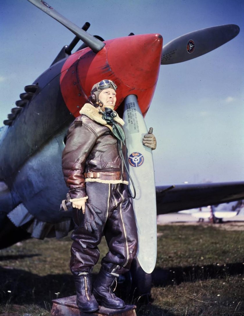 Пилот на истребителе ww2