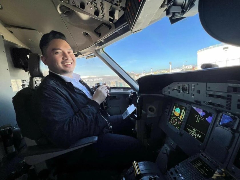 Помощник второго пилота