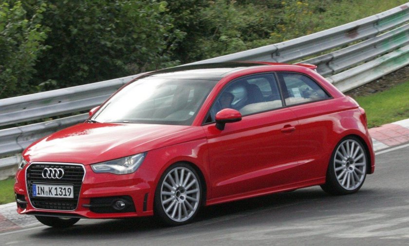 Ауди а1 хэтчбек красный