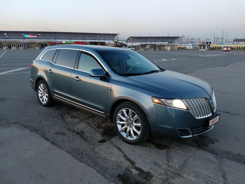 Машина Lincoln MKX 2010