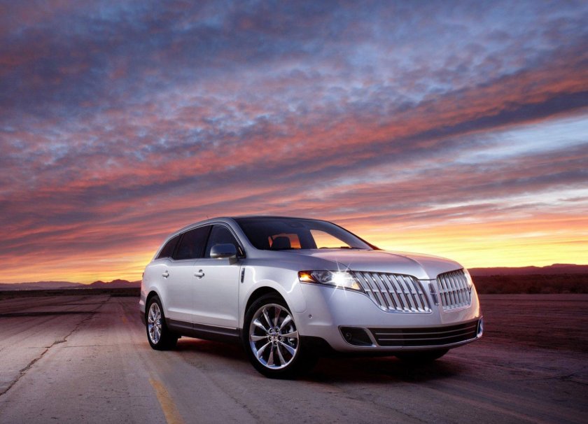Линкольн MKT