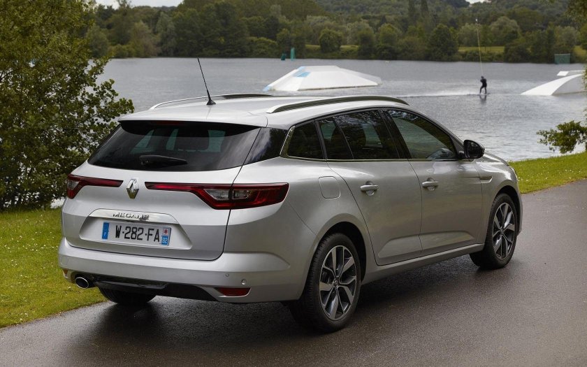 Рено Меган универсал 2021